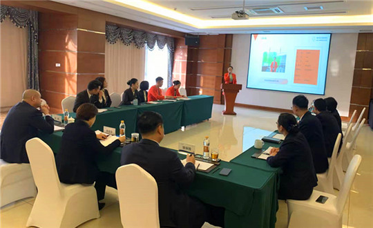 1 酒店公司基層管理崗位競聘大會(huì)_副本.jpg